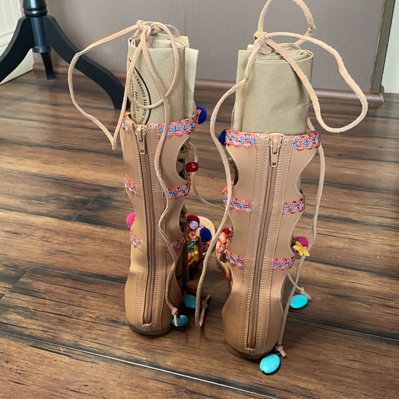 Mia gladiator sandals reanna size 8 multi color puff balls - Picture 4 of 6